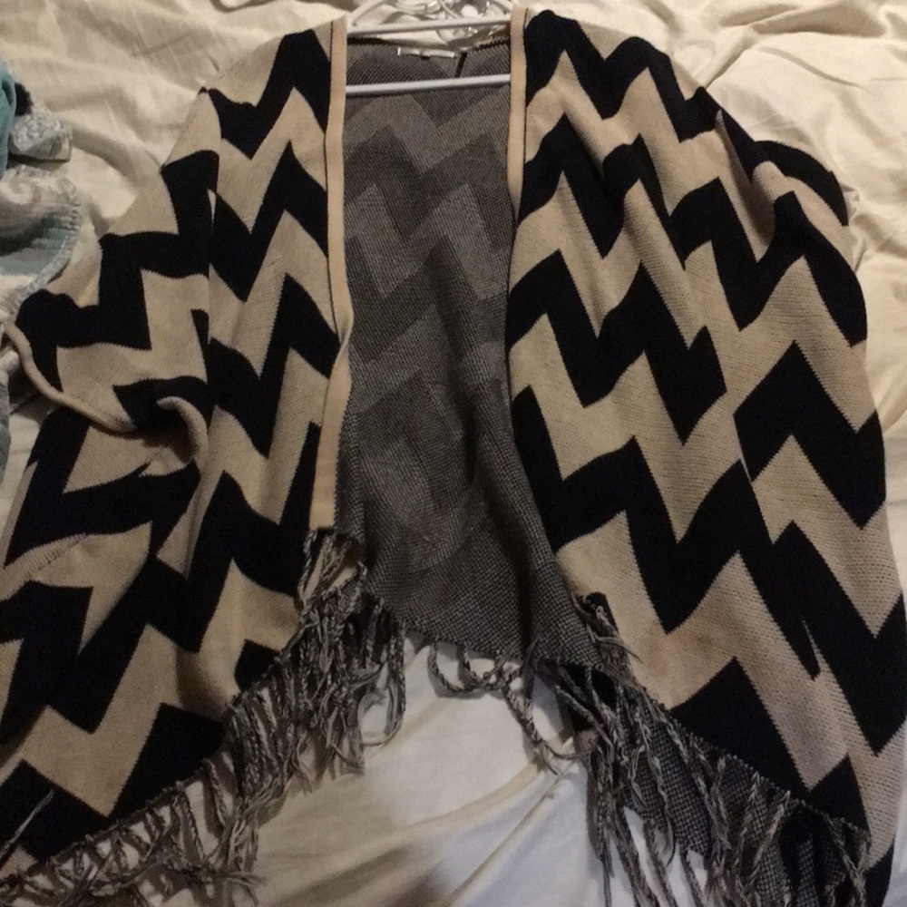 Poncho/cardigan
